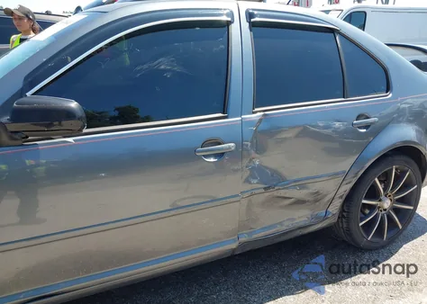 2003 Volkswagen Jetta Gls 2.0L from USA, damaged, VIN 3VWSK69M13M076031